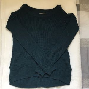 Cold shoulder, high/low sweater!